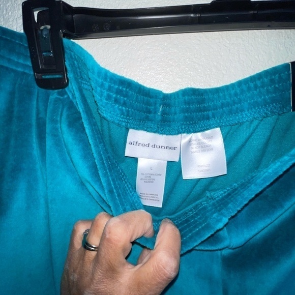 NWT- 2PC Alfred Dunner Velour Lounge Pants/Jacket color Jade size XL - Picture 9 of 9